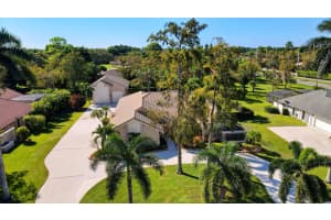 15540  Cedar Bluff Place, Wellington, FL 33414 Sold 12/08/22