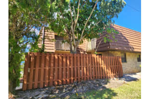 1458 N Lawnwood Cir, Fort Pierce, FL 34950, Sold 12/20/22