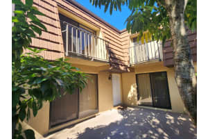 1458 N Lawnwood Cir, Fort Pierce, FL 34950, Sold 12/20/22