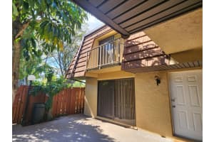 1458 N Lawnwood Cir, Fort Pierce, FL 34950, Sold 12/20/22