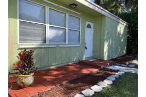 650 Hibiscus Dr, Royal Palm Beach, FL 33411, Sold 11/30/22