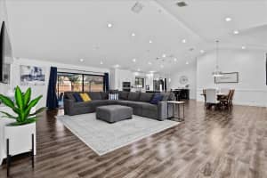 5774  Sun Pointe Circle, Boynton Beach, FL 33437 Sold 12/01/22