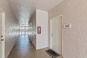 2804  Sarento Place   302, Palm Beach Gardens, FL 33410 Sold 03/03/23
