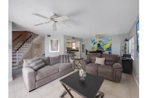 274 Seabreeze Cir, Jupiter, FL 33477, Sold 01/13/23