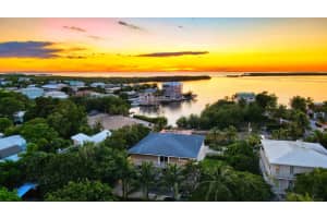 154 Jasmine St, Tavernier, FL 33070, Sold 03/28/23