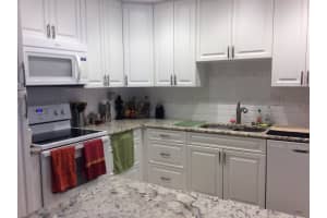 5569  Mirror Lakes Boulevard, Boynton Beach, FL 33472 Sold 01/03/23