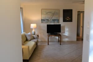 8228 SE Croft Circle   J-3, Hobe Sound, FL 33455 Sold 12/08/22