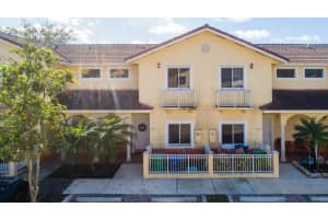 7458 NW 178th Terrace, Hialeah, FL 33015 Sold 12/09/22