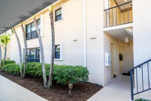 1 SE Turtle Creek Dr, Tequesta, FL 33469, Sold 12/13/22