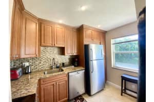 20 Colonial Club Dr, Boynton Beach, FL 33435, Sold 02/16/23