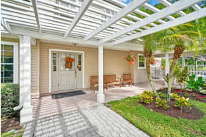 221  Shorewood Way, Jupiter, FL 33458 Sold 02/13/23