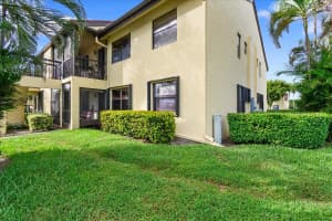 4703  Lucerne Lakes Boulevard   102, Lake Worth Beach, FL 33467 Sold 12/23/22