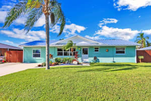 1837 SE Monroe Street, Stuart, FL 34997 Sold 12/29/22