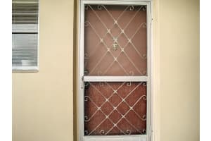 319 NE 14th Avenue   704, Hallandale Beach, FL 33009 Sold 08/25/23