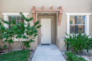 840  Marina Del Ray Lane   2, West Palm Beach, FL 33401 Sold 02/17/23