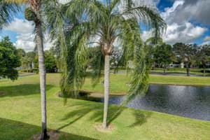 3388 Lucerne Park Dr, Greenacres, FL 33467, Sold 12/13/22