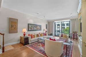 400 S Ocean Blvd, Palm Beach, FL 33480, Sold 12/02/22