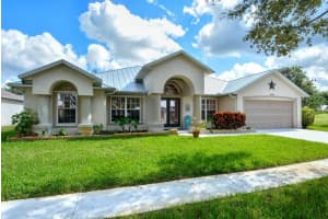 8249  Sand Pine Circle, Port Saint Lucie, FL 34952 Sold 11/28/22