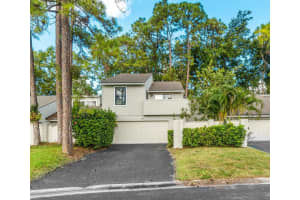 669 Spinnaker Ct, Wellington, FL 33414, Sold 12/06/22