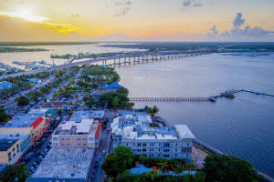 41 SW Seminole Street   305, Stuart, FL 34994 Sold 08/01/23