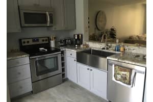 1018 E Jeffery Street, Boca Raton, FL 33487 Sold 03/01/23