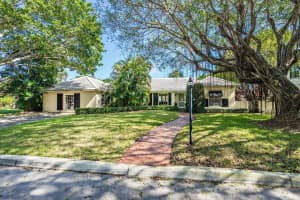 5400 Essex Court, West Palm Beach, Florida 33405