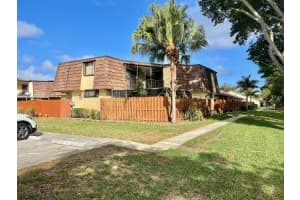 243  Springdale Circle, Palm Springs, FL 33461 Sold 12/15/22