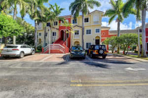 124  Bayfront Drive, Boynton Beach, FL 33435 Sold 11/25/22