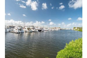 5085  Harmony Circle   101, Vero Beach, FL 32967 Sold 01/17/23