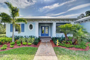 274 SW Cocoloba Way, Stuart, FL 34997 Sold 01/30/23