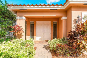 8024  Mariposa Grove Circle, West Palm Beach, FL 33411 Sold 11/29/22