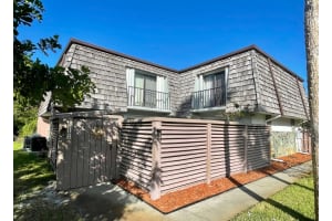 812 NW 10th Terrace   812, Stuart, FL 34994 Sold 12/28/22