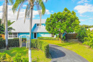 321  Beverly Drive, Delray Beach, FL 33444 Sold 05/22/23