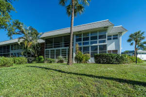 2929 SE Ocean Boulevard   117-10, Stuart, FL 34996 Sold 12/23/22