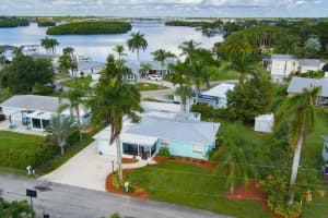 55 SW Cabana Point Circle, Stuart, FL 34994 Sold 04/12/23