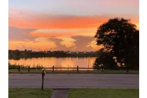 5920 Lake Osborne Dr, Lake Worth Beach, FL 33461, Sold 12/08/22