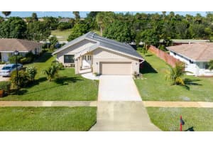 903  Ryanwood Drive, West Palm Beach, FL 33413 Sold 12/23/22