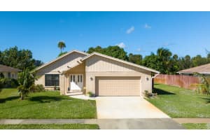 903  Ryanwood Drive, West Palm Beach, FL 33413 Sold 12/23/22