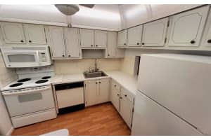 7797 Golf Cir Dr, Margate, FL 33063, Sold 03/01/23