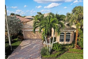 9329  Via Grande   W, Wellington, FL 33411 Sold 03/08/23