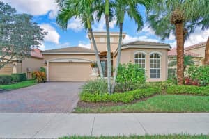 9329  Via Grande   W, Wellington, FL 33411 Sold 03/08/23