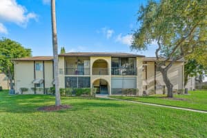 305 Pine Ridge Cir, Greenacres, FL 33463, Sold 05/10/23