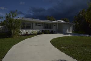 2560 SE Madison Street, Stuart, FL 34997 Sold 01/27/23