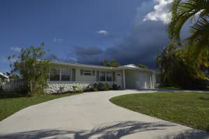 2560 SE Madison Street, Stuart, FL 34997 Sold 01/27/23