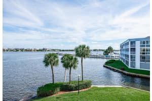 896 N Federal Highway 327 Lantana, FL 33462 Sold 02/27/23