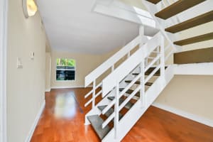 622 SW 1st Street, Boynton Beach, FL 33435 Sold 05/30/23