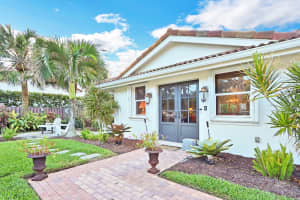 42  Ocean Drive, Jupiter, FL 33469 Sold 10/02/23