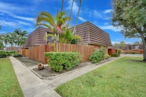 3926 Carolina Dr, Lake Worth, FL 33461, Sold 05/18/23