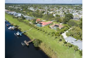 2652 SW River Shore Dr, Port St. Lucie, FL 34984, Sold 04/14/23