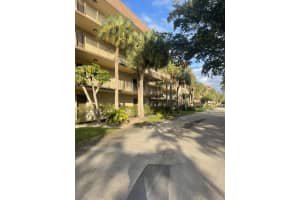 3121 NW 47th Terrace   210, Lauderdale Lakes, FL 33319 Sold 01/09/23